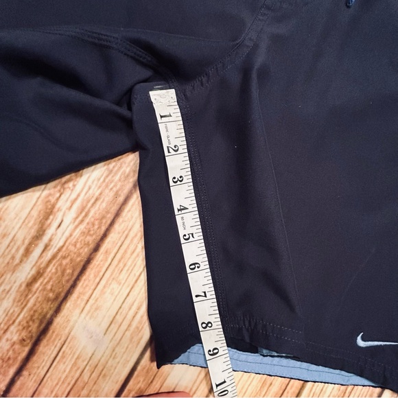 Nike Swim Trunks Board Shorts Mens Size Medium Navy with Floral panels tri color - Picture 11 of 12